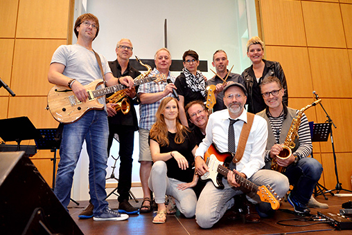 Die Mitarbeitendenband "Amalie All-Stars" des Evangelischen Amalie Sieveking Krankenhauses in Hamburg-Volksdorf