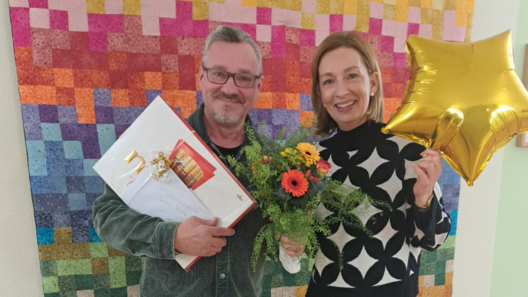 Mitarbeiter Torsten Wietz und Einrichtungsleiterin Gesina Schwieger Mitarbeiter Torsten Wietz und Einrichtungsleiterin Gesina Schwieger