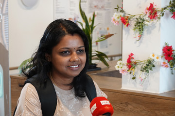 Der RBB interviewt Pflegekraft Anjaly für TV-Beitrag Der RBB interviewt Pflegekraft Anjaly für TV-Beitrag