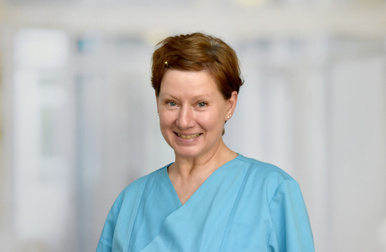 Portraitfoto von Kathleen Eulert, Stationsleiterin Gynäkolige und Geburtshilfe im Albertinen Krankenhaus in Hamburg-Schnelsen