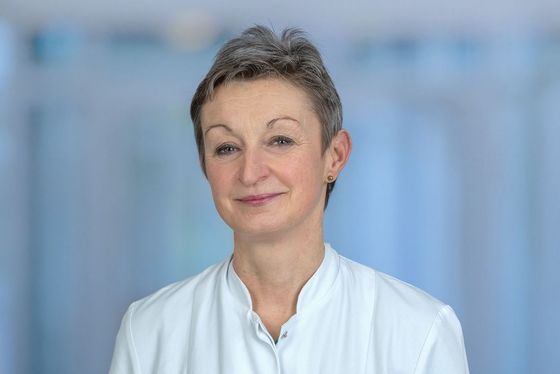 Dr. Grit Spalding, Chefärztin der Zentralen Notaufnahme im Immanuel Klinikum Bernau Portrait Dr. Grit Spalding