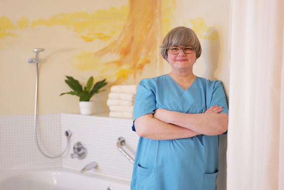 Die leitende Hebamme der Geburtshilfe Clarissa Richter