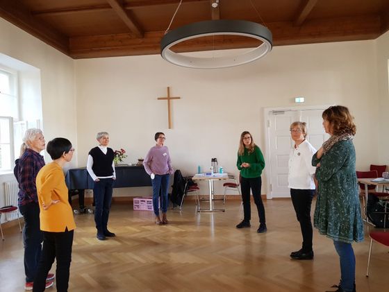Zusammenkommen, sich austauschen - und warum nicht auch Theater spielen? Der Begegnungstag in Lehnin war eine Bereicherung für alle Teilnehmenden Zusammenkommen, sich austauschen - und warum nicht auch Theater spielen? Der Begegnungstag in Lehnin war eine Bereicherung für alle Teilnehmenden
