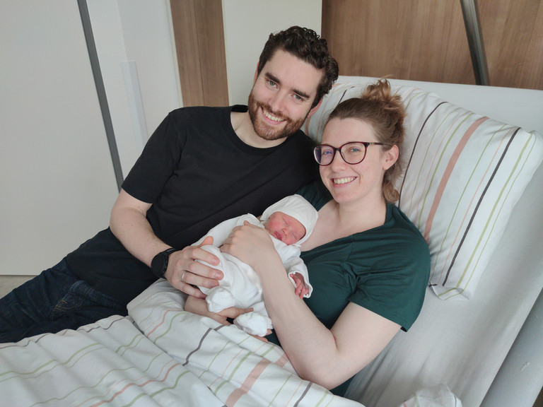 Das glückliche Elternpaar mit dem kleinen James Alexander Carroll Das glückliche Elternpaar mit dem kleinen James Alexander Carroll