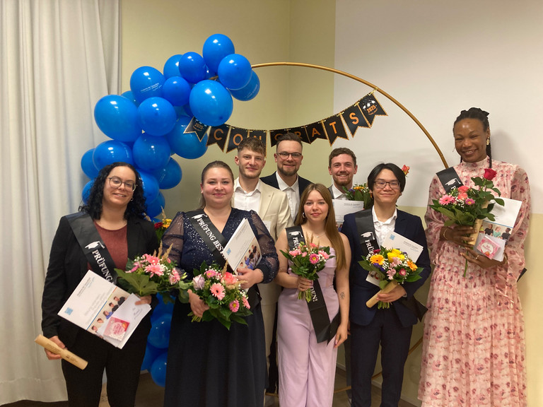 Gruppenfoto der Absolventen am Immanuel Klinikum Bernau