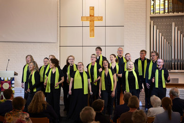 Der Albertinen Gospelchor begleitet musikalisch den Festgottesdienst zum 119. Albertinen-Jahresfest in Hamburg-Schnelsen. Der Albertinen Gospelchor begleitet musikalisch den Festgottesdienst zum 119. Albertinen-Jahresfest in Hamburg-Schnelsen.