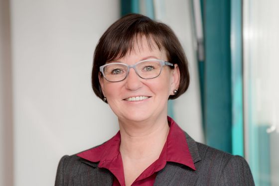 Karriere - Jobgold - Birgit Pilz - Pflegedirektorin Karriere - Jobgold - Birgit Pilz - Pflegedirektorin