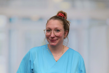 Ingalisa Busch ist stellvertretende Stationsleitung der interdisziplinären Intensivstation im Albertinen Krankenhaus Ingalisa Busch ist stellvertretende Stationsleitung der interdisziplinären Intensivstation im Albertinen Krankenhaus