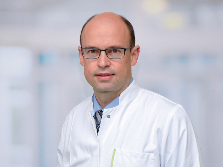 Prof. Dr. med. Ernst von Dobschütz, Chefarzt, Zentrum für Endokrine Chirurgie, Ärztlicher Direktor, Evangelisches Amalie Sieveking Krankenhaus