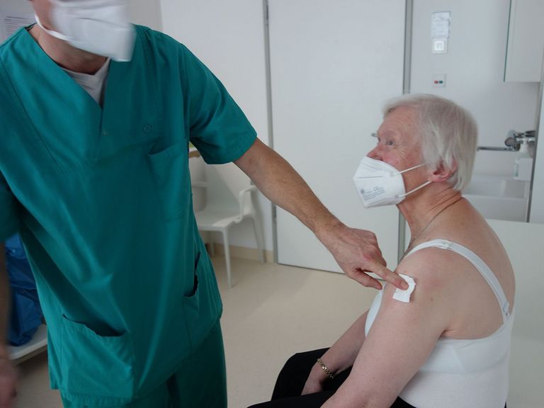 Immanuel Klinikums Bernau Herzzentrum Brandenburg - Krankenhaus Bernau unterstützt Impfkamapagne im Landkreis Barnim